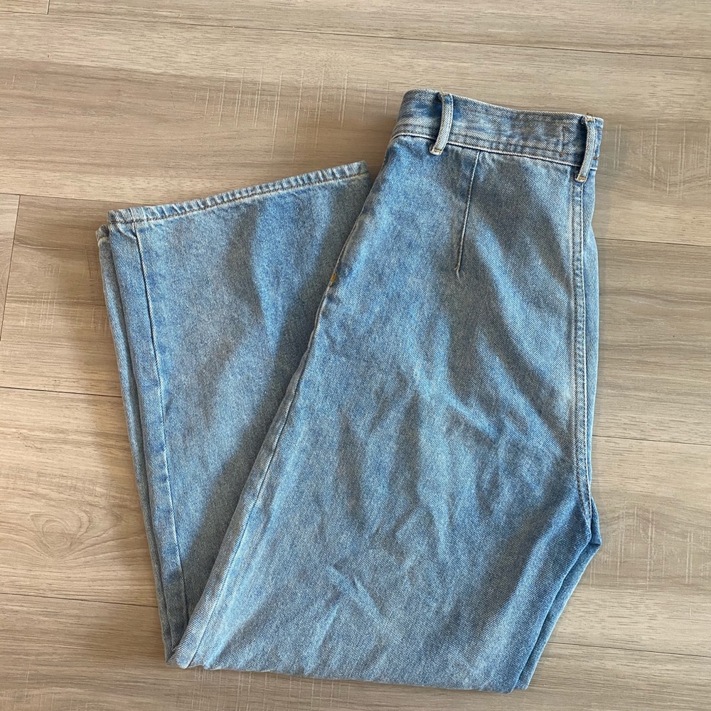 UO High Waisted Wide Leg Cropped Jean sz 26